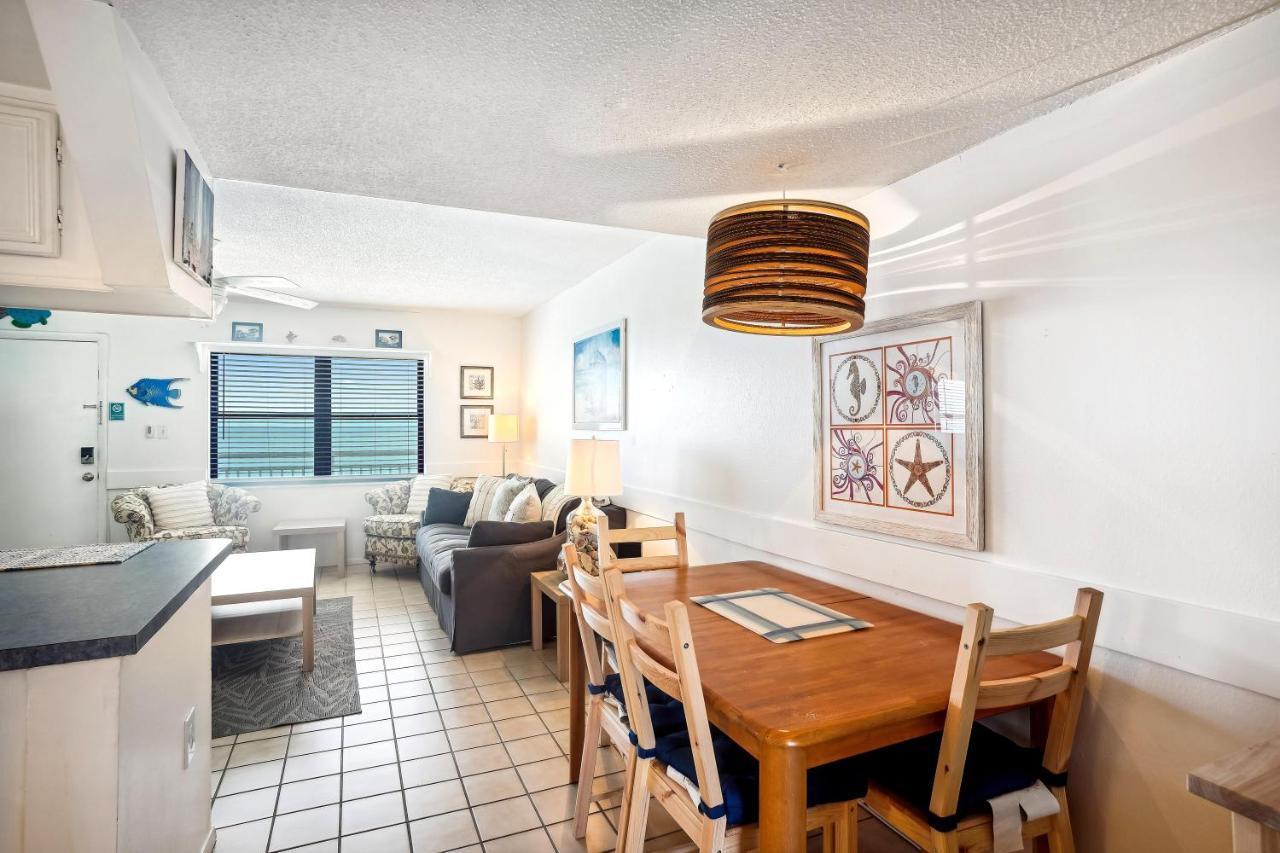 Sunset Chateau 409 St. Pete Beach Exterior foto